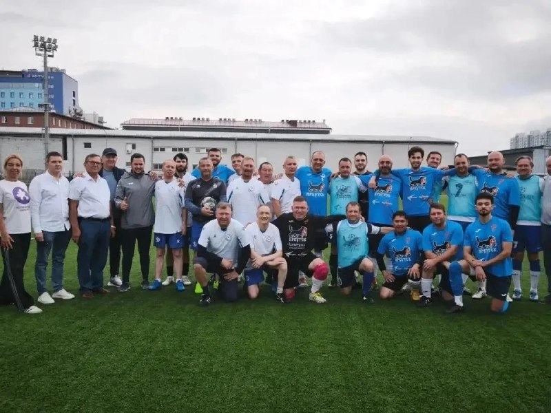 ⚽ Врачи и пациенты вышли на одно поле: необычный футбольный матч прошёл в Иркутске